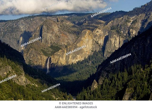 Bridalveil Fall, Yosemite Valley, Yosemite National Park, California