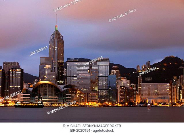 Skyline of Hong Kong Island at dawn, Hong Kong Special Administrative Region of the People's Republic of China, Asia