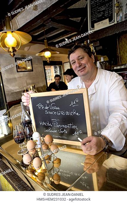 France, Paris, Jean Francois Debert in his restaurant Les Racines, 22 rue du Mmonsieur Le Prince