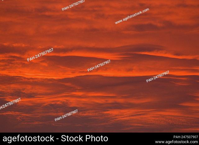 Schleswig, an impressive evening sky at sunset on a beautiful summer evening in July. - Schleswig/Schleswig-Holstein/Deutschland