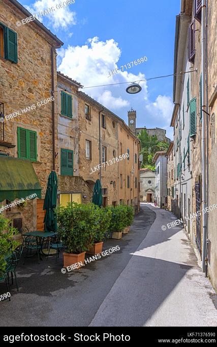 Alley in Roccatederighi, Roccastrada, Maremma, Grosseto Province, Toscana, Italy