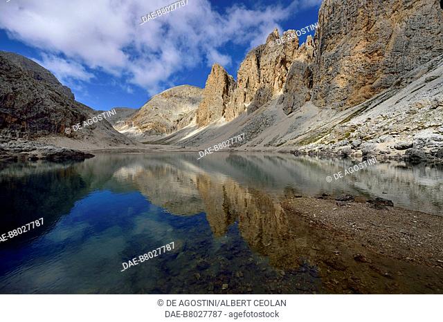 Antermoia Lake, Catinaccio massif, Dolomites (UNESCO World Heritage List, 2009), Trentino-Alto Adige, Italy
