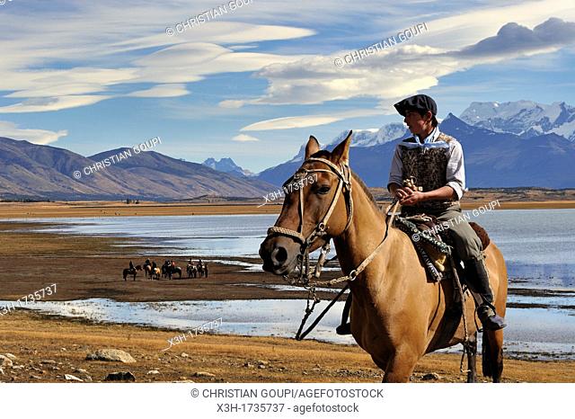 horse-riding, estancia Rio Mitre on the Argentino lakeshore, around El Calafate, Patagonia, Argentina, South America