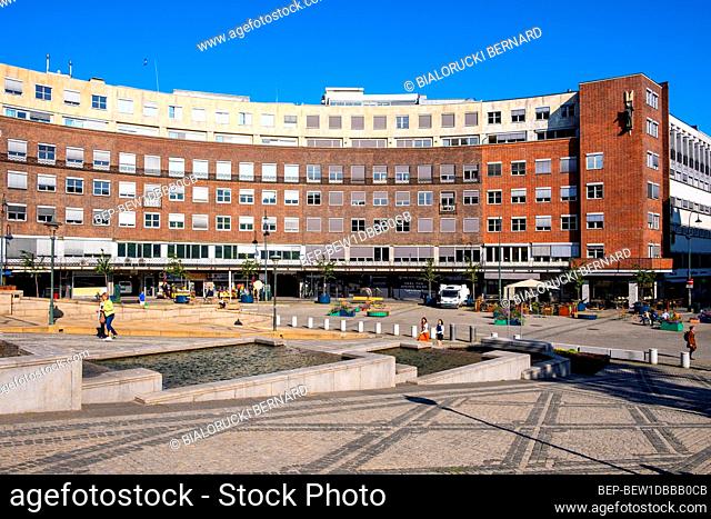 Oslo, Ostlandet / Norway - 2019/08/30: Fridtjof Nansens plass square in front of Oslo City Hall historic building - Radhuset - in Pipervika quarter of city...