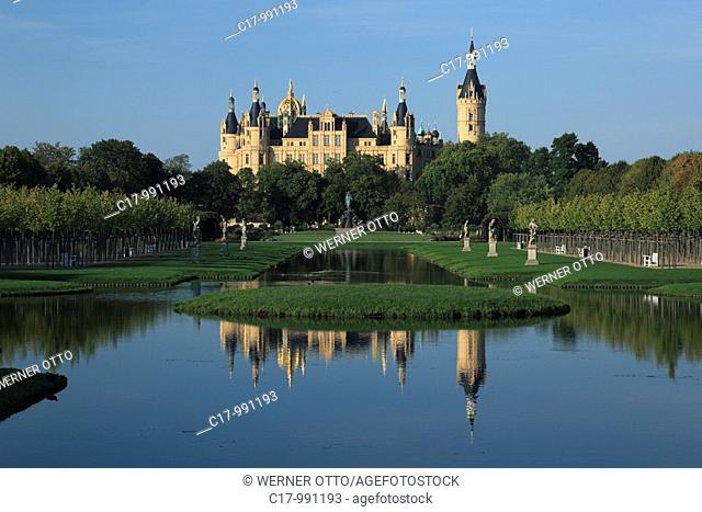 Germany, Schwerin, Mecklenburg-Western Pomerania, castle Schwerin, castle islet, state parliament of Mecklenburg-Vorpommern, historicism