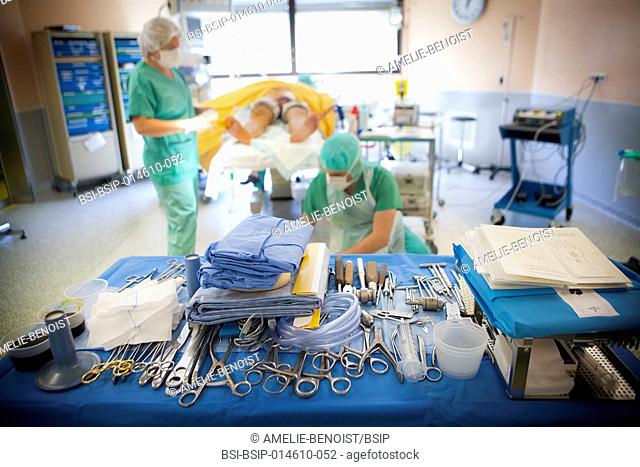Reportage in the orthopedic surgery service in LÚman hospital, Thonon, France. Operating theatre. The nurses prepare the operation