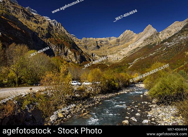Autumn in Pineta Valley (Ordesa and Monte Perdido NP, Pyrenees, Spain)