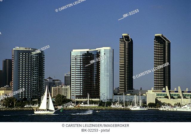 Sailboats in front of San Diego skyline, California, USA