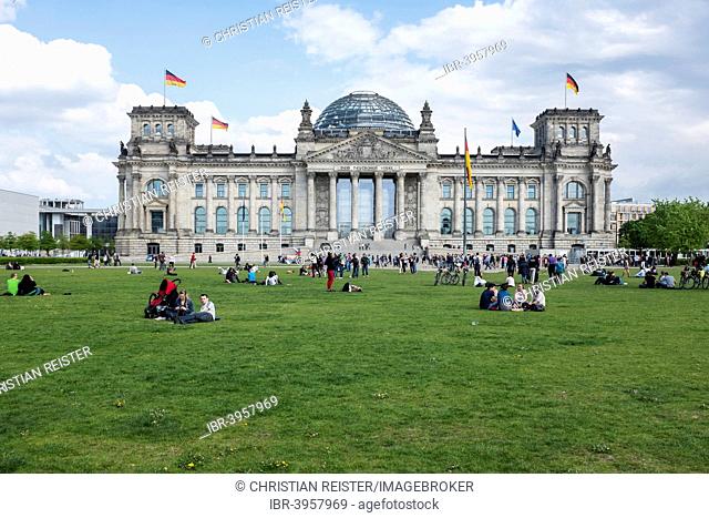 Reichstag, seat of the German parliament, Platz der Republik, Mitte, Berlin, Germany