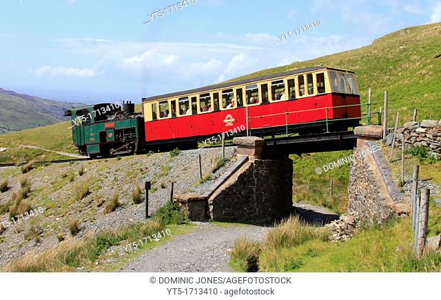 Steam Locomotive No 4 'Snowdon' climbs Snowdon , Snowdon Mountain Railway, Snowdonia, Wales, Europe