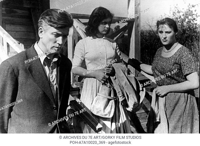 Otchiy dom  Year : 1959 Soviet Union Director : Lev Kulidzhanov Valentin Zubkov, Lyudmila Marchenko, Nonna Mordyukova. It is forbidden to reproduce the...