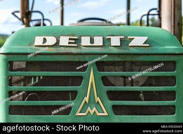 Breuberg, Hesse, Germany, Deutz tractor type D 4006, model series D-06, year of production 1971, engine capacity 2826 cc, 35 hp