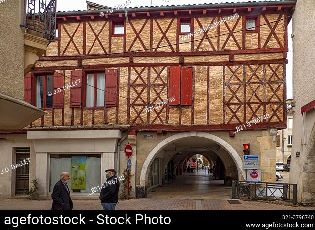 France, Nouvelle Aquiyaine, at the Bastide town of Villeneuve sur Lot