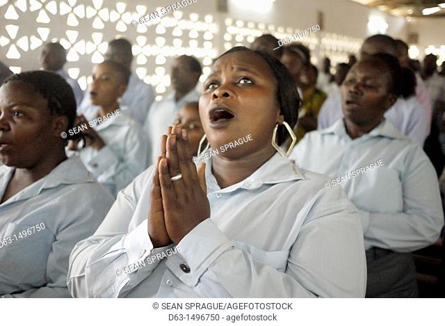 The choir, Sunday mass at the Roman Catholic Parish of Buza, Dar es Salaam, Tanzania