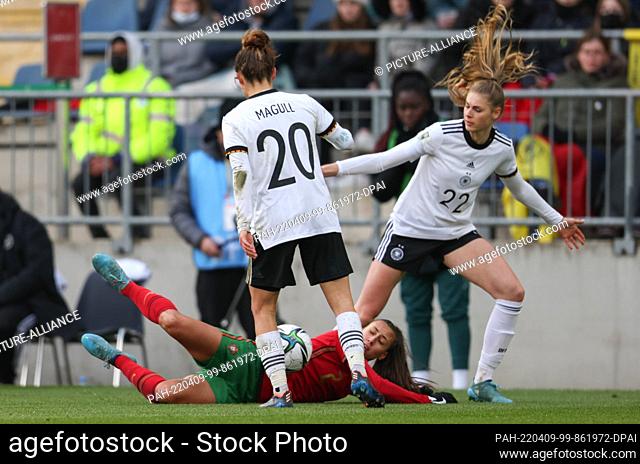 09 April 2022, North Rhine-Westphalia, Bielefeld: Soccer, Women: World Cup Qualification Europe Women, Germany - Portugal, Group Stage, Group H, Matchday 7