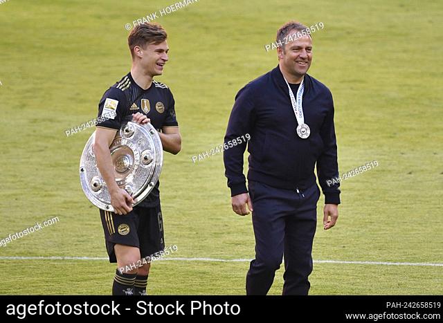 Hans Dieter Flick (Hansi, coach FC Bayern Munich) with Joshua KIMMICH (FC Bayern Munich), who carries the bowl, championship trophy, cup, trophy