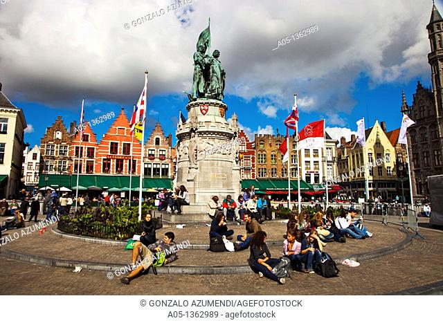 Markt Square with statue of Jan Breydel and Pieter de Coninck, Bruges, Brugge, Flanders, Belgium, UNESCO World Heritage Site