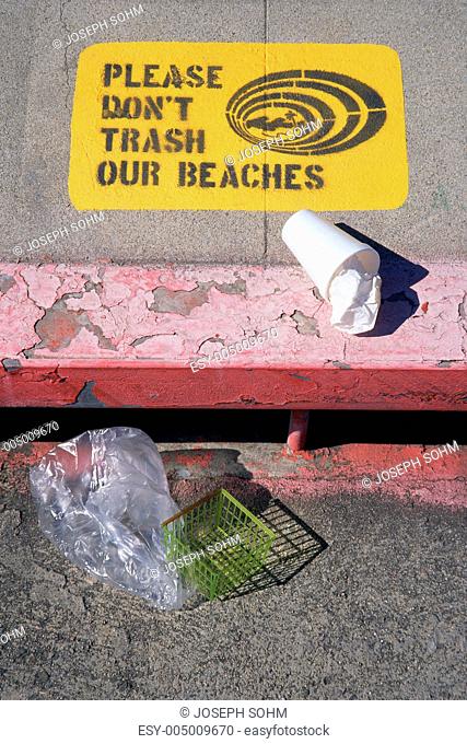Please dont trash our beaches with litter