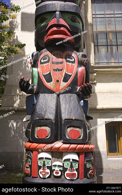 Residential School totem pole, by Charles Joseph, Montreal Museum of Fine Arts