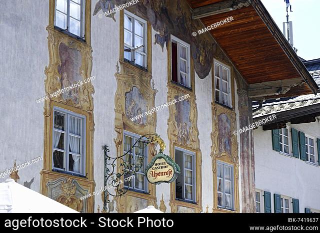 Obermarkt 1, Gasthof Alpenrose, Lüftlmalerei, Mittenwald, Bavaria, Germany, Europe