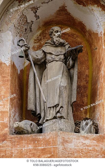 San Antonio en la fachada de la iglesia, Convento y hospital de Sant Antoni de Palma. Sant Antoniet, Mallorca, balearic islands, Spain