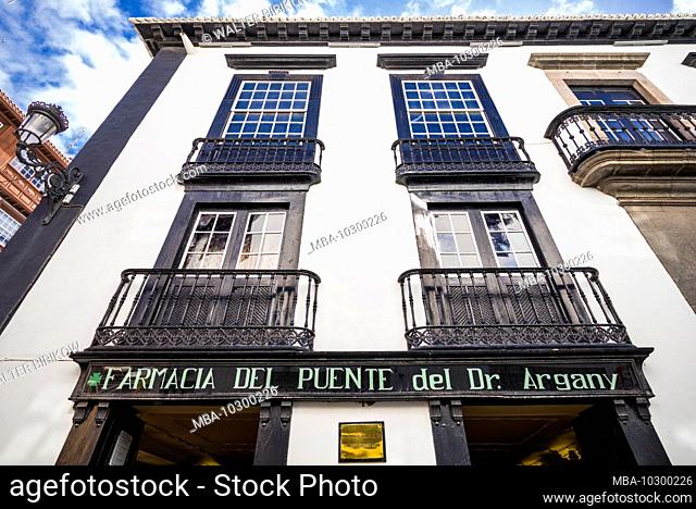 Spain, Canary Islands, La Palma Island, Santa Cruz de la Palma, Farmacia Del Puente, historic pharmacy