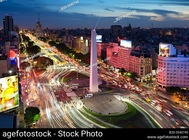 Obelisco. Avenida 9 de Julio. Buenos Aires. Argentina