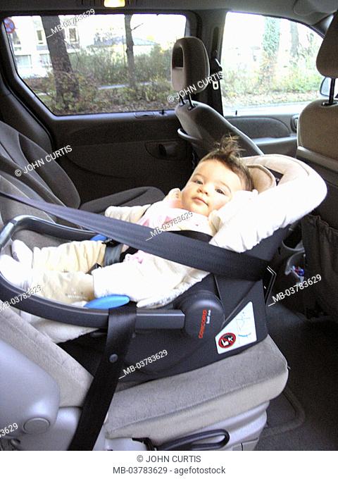 Car, return bank, baby, highchair,   Fastened vehicle, private car, back, child, infant, toddler, auto seat, baby seat, Maxi-Cosy, angegurtet,  Belt