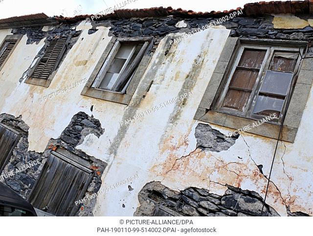 21 November 2018, Portugal, Caniço De Baixo: There are dilapidated houses near the promenade on the coast in Caniço de Baixo on the Portuguese island of Madeira