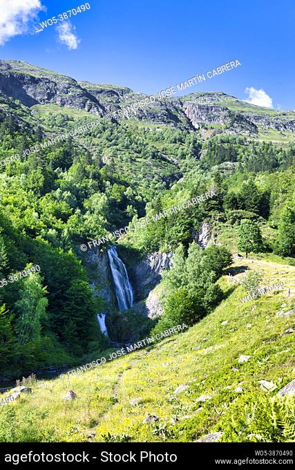 Saut Deth Pish, Waterfalls in the Pyrenees, Spain