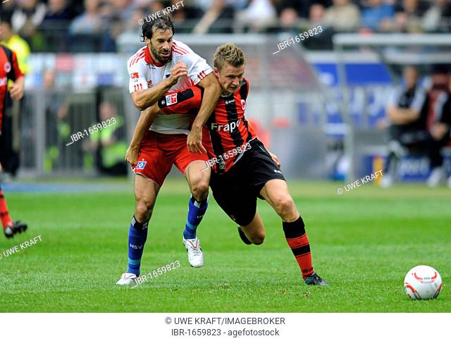 Soccer Bundesliga, Season 2010-2011, 2nd Round, Eintracht Frankfurt - Hamburger SV 1:3, Ruud van Nistelrooy from Hamburger SV, left
