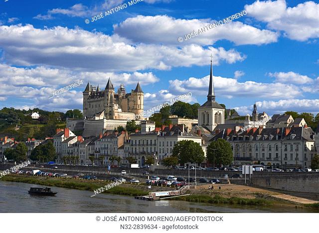 Saumur, Castle, Chateau de Saumur, Saumur Castle, Dawn, Maine et Loire, Loire Valley, Loire River, Val de Loire, UNESCO World Heritage Site, France