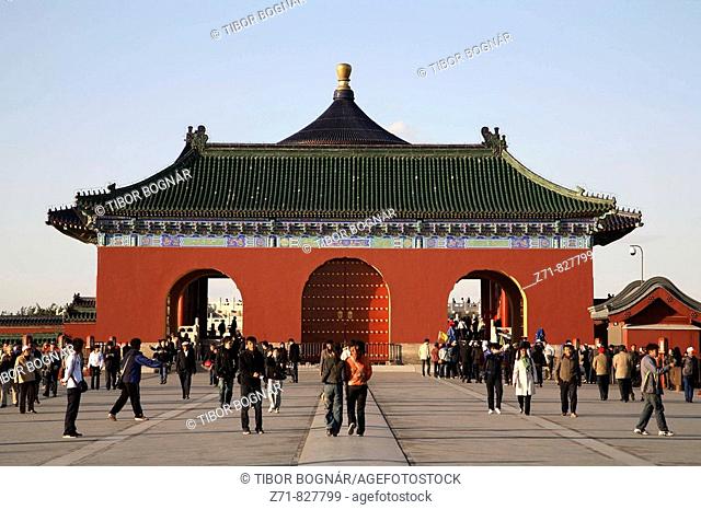 China, Beijing, Temple of Heaven, Divine Road, people