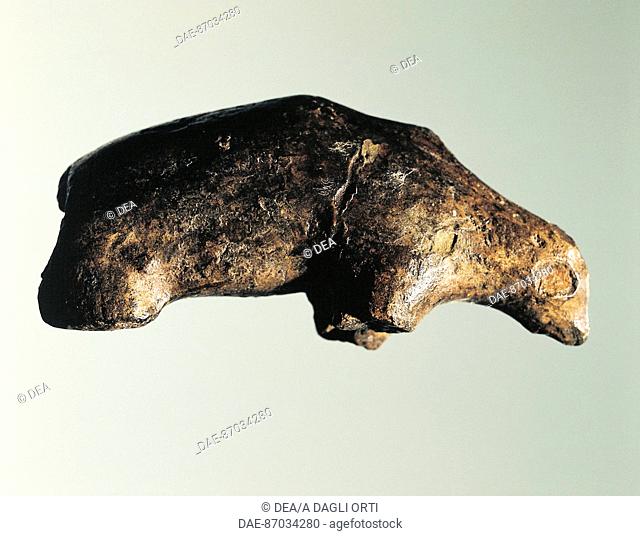 Prehistory, Czech Republic, Paleolithic, Aurignacian-Perigordian - Clay and bone powder figurine depicting a bear, from Dolni Vestonice