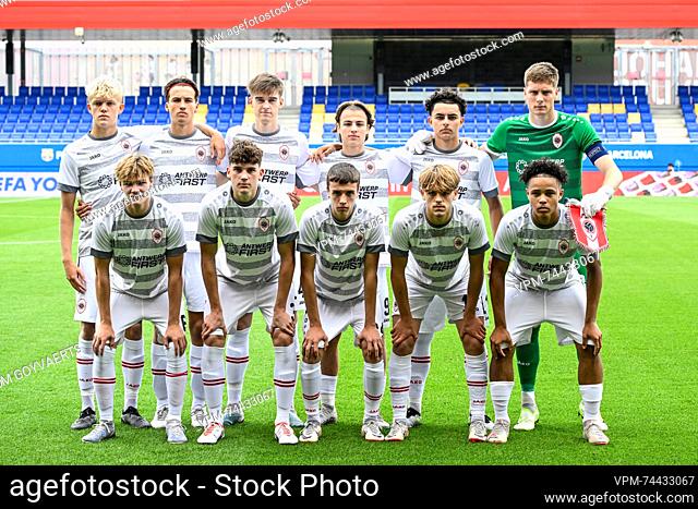 Antwerp's players pose for the photographer at a soccer game between Spanish FC Barcelona and Belgian Royal Antwerp FC, on Tuesday 19 September 2023 in...
