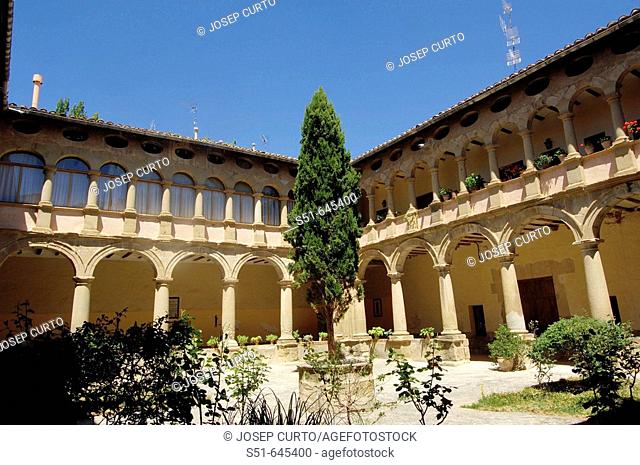 Cloister. Carmelite convent. Rubielos de Mora. Teruel province. Spain