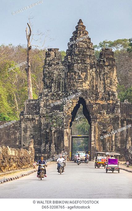 Cambodia, Angkor, Angkor Thom, South Gate, dawn