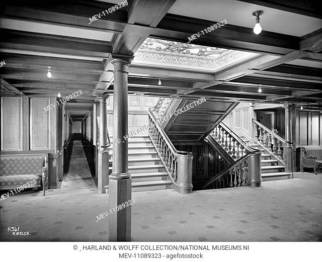 First class staircase and entrance below. Ship No: 317. Name: Oceanic. Type: Passenger Ship. Tonnage: 17274. Launch 14 January 1899