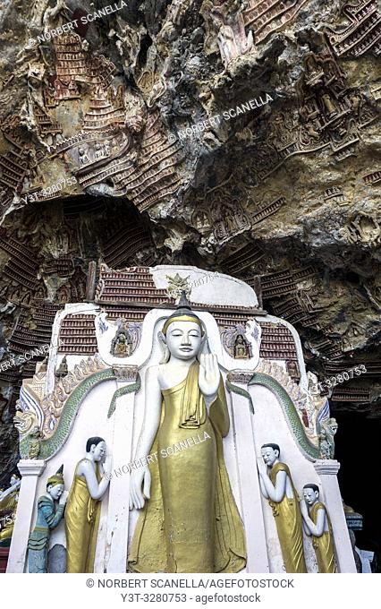 Myanmar (formerly Burma). Kayin State (Karen State). Hpa An. Kaw Gon (Kaw Goon) cave, dated 7th century