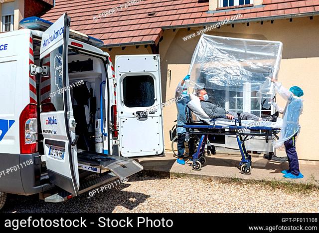AMBULANCE, ALPHA27, INTERVENTION AT A PERSON'S HOME, A SUSPECTED COVID-19 CASE, AMBENAY, EURE, NORMANDY, FRANCE, EUROPE