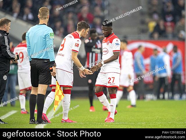 Substitution Opoku ""Nana"" AMPOMAH r. (D) walks for Dawid KOWNACKI (D), substitution. Soccer 1.Bundesliga, 20.matchday, Fortuna Dusseldorf (D) - Eintracht...