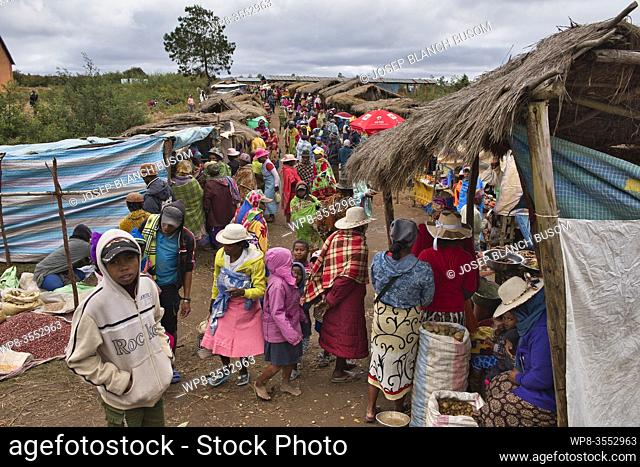 Local market of the Betsileo ethnic group, on the way to Fianarantsoa
