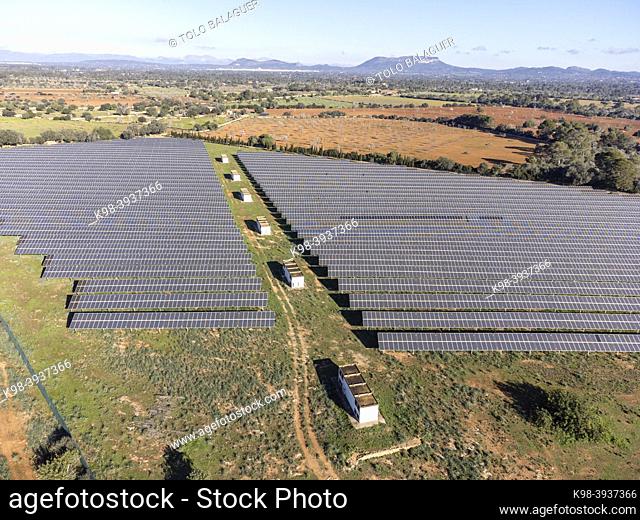 Grun Parc Fotovoltaic, solar energy plates, Llucmajor, Mallorca, Balearic Islands, Spain