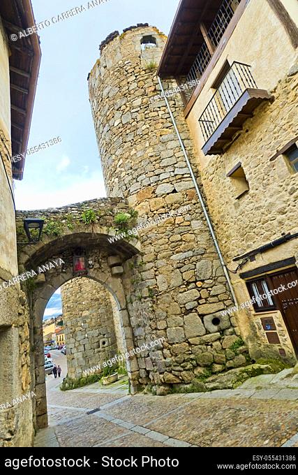 Village Door, San Ginés Door, City Wall, Medieval Town, Miranda del Castañar, Salamanca, Castilla y León, Spain, Europe