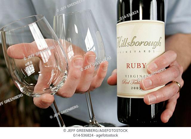Virginia, Hillsboro, Hillsborough Winery, wine bottle, glasses, tasting bar