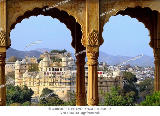 India, Rajasthan, Udaipur, The City Palace seen from Sunset point