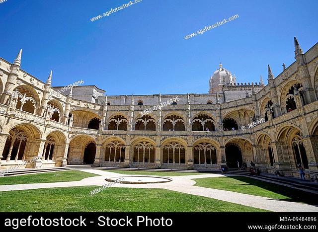 Europe, Portugal, Lisbon region, Lisbon, Jeronimos Monastery, courtyard, cloister