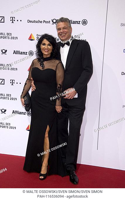 Juergen HINGSEN, formerly tithe, wife Francesca Red Carpet, Red Carpet Show, Ball of Sports on 02.02.2019 in Wiesbaden | usage worldwide
