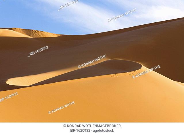 Sand dunes of the Libyan desert, Erg Murzuq, Libya, Sahara, North Africa, Africa
