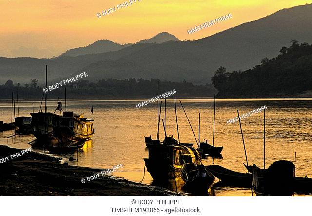 Laos, Luang Prabang, sunset over the river Mekong